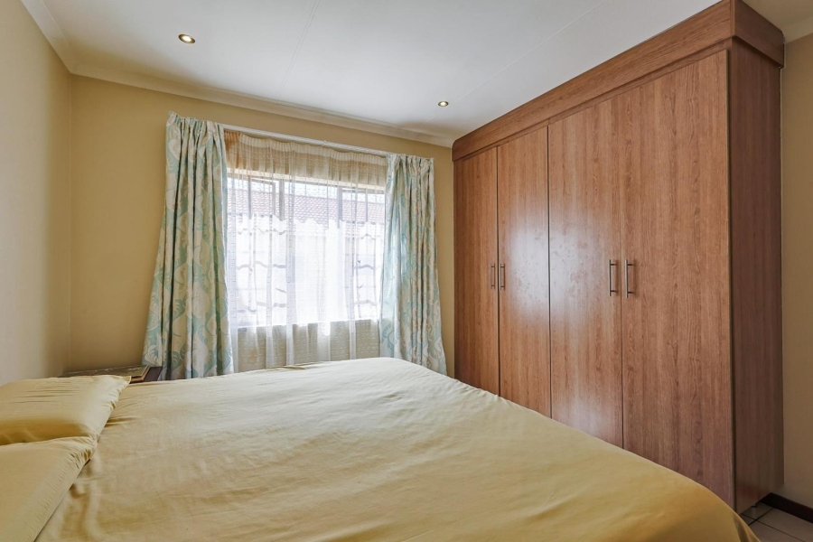 2 Bedroom Property for Sale in Mooikloof Ridge Gauteng