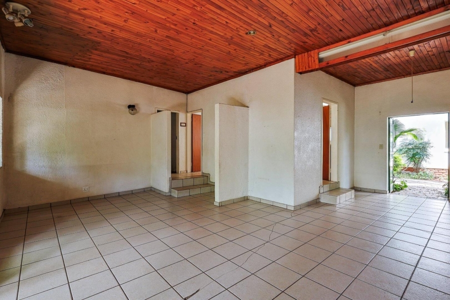 6 Bedroom Property for Sale in Murrayfield Gauteng