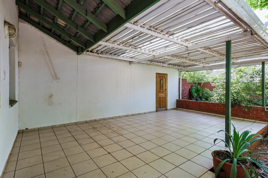 6 Bedroom Property for Sale in Murrayfield Gauteng