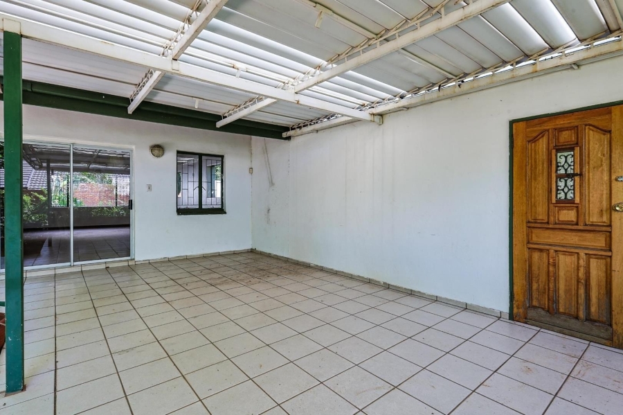 6 Bedroom Property for Sale in Murrayfield Gauteng