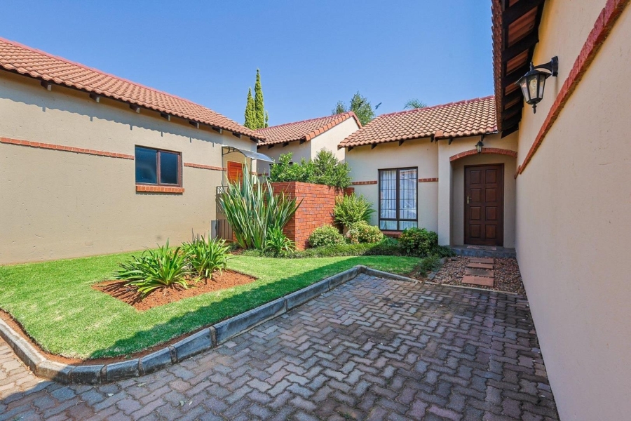 2 Bedroom Property for Sale in Moreleta Park Gauteng