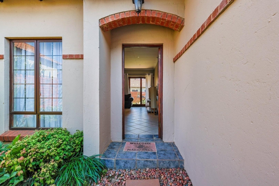 2 Bedroom Property for Sale in Moreleta Park Gauteng