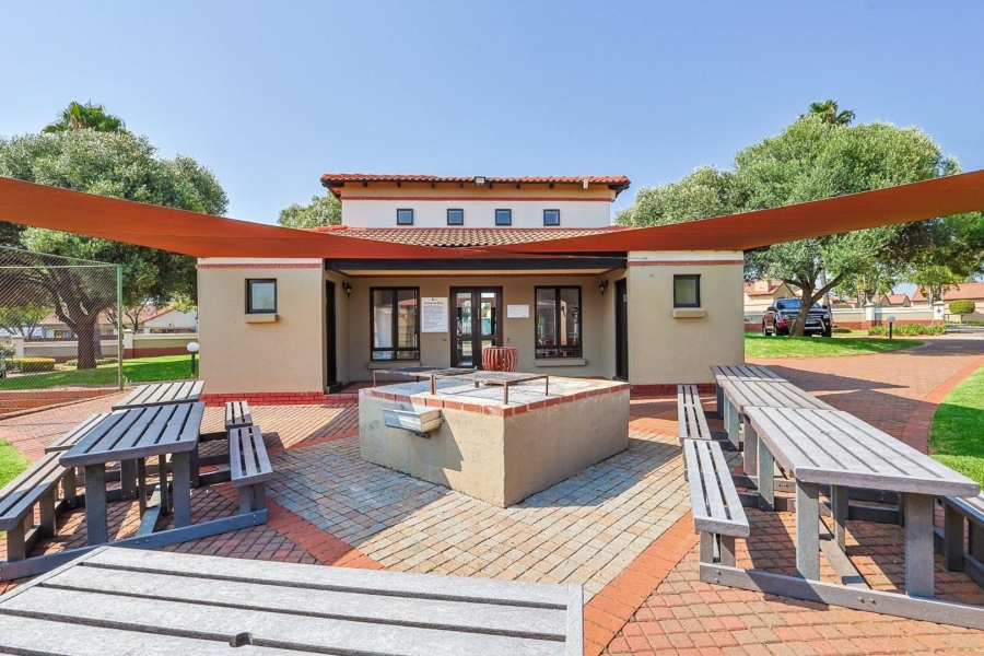 2 Bedroom Property for Sale in Moreleta Park Gauteng