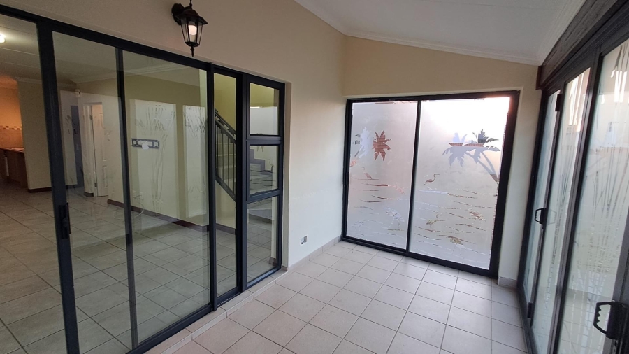 3 Bedroom Property for Sale in Zambezi Manor Lifestyle Estate Gauteng