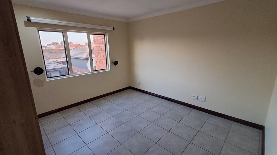 3 Bedroom Property for Sale in Zambezi Manor Lifestyle Estate Gauteng
