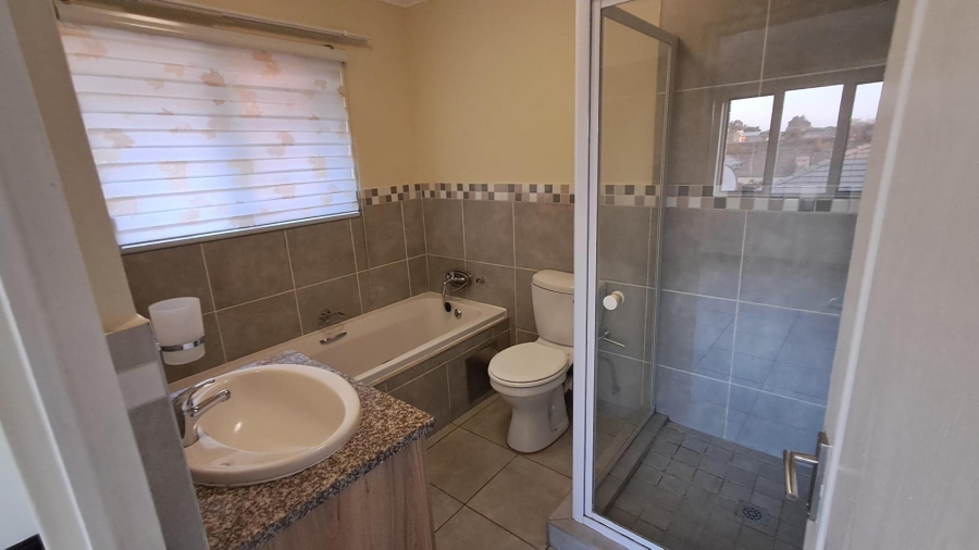 3 Bedroom Property for Sale in Zambezi Manor Lifestyle Estate Gauteng