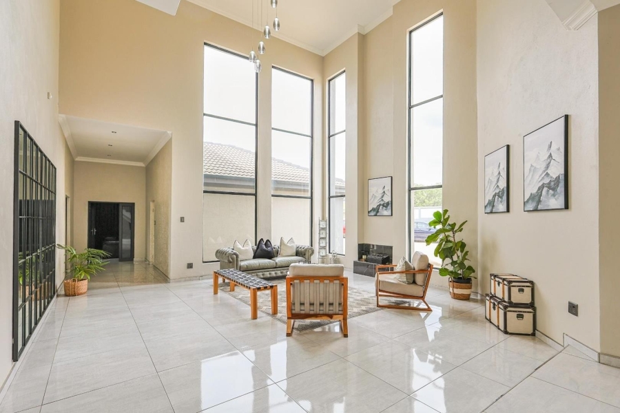 8 Bedroom Property for Sale in Mooikloof Gauteng