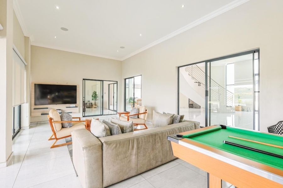 8 Bedroom Property for Sale in Mooikloof Gauteng