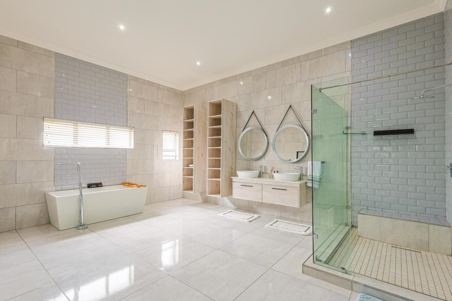 8 Bedroom Property for Sale in Mooikloof Gauteng