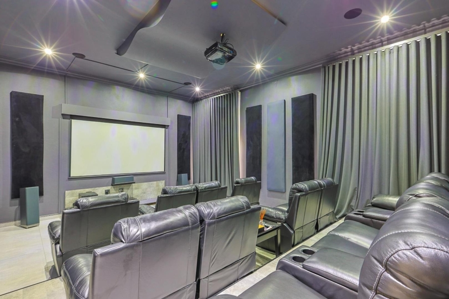 8 Bedroom Property for Sale in Mooikloof Gauteng