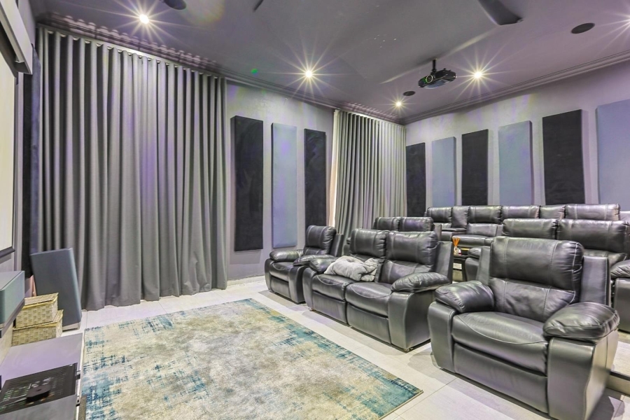 8 Bedroom Property for Sale in Mooikloof Gauteng