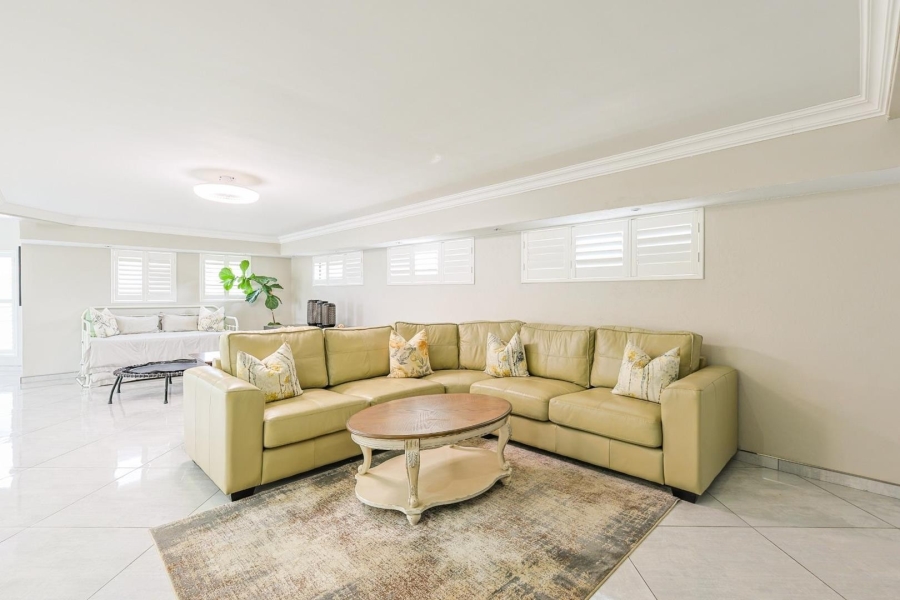 8 Bedroom Property for Sale in Mooikloof Gauteng