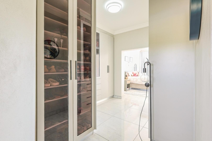 8 Bedroom Property for Sale in Mooikloof Gauteng