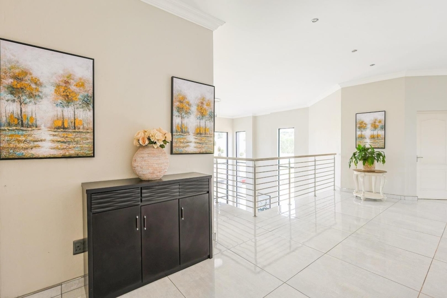 8 Bedroom Property for Sale in Mooikloof Gauteng