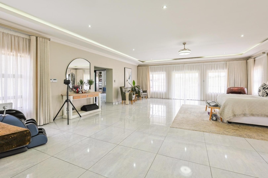 8 Bedroom Property for Sale in Mooikloof Gauteng