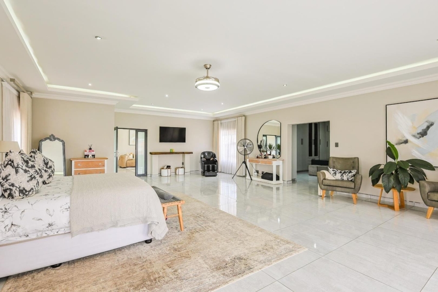 8 Bedroom Property for Sale in Mooikloof Gauteng