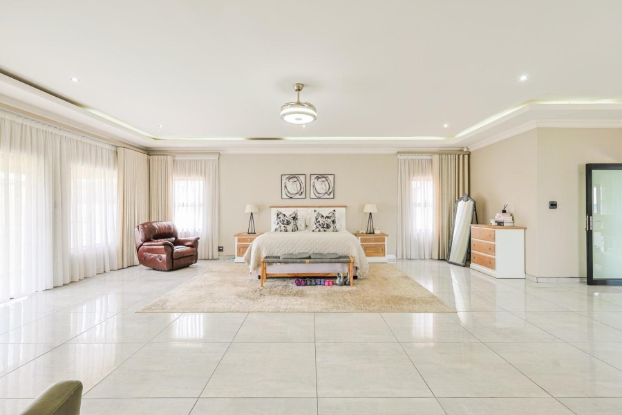 8 Bedroom Property for Sale in Mooikloof Gauteng