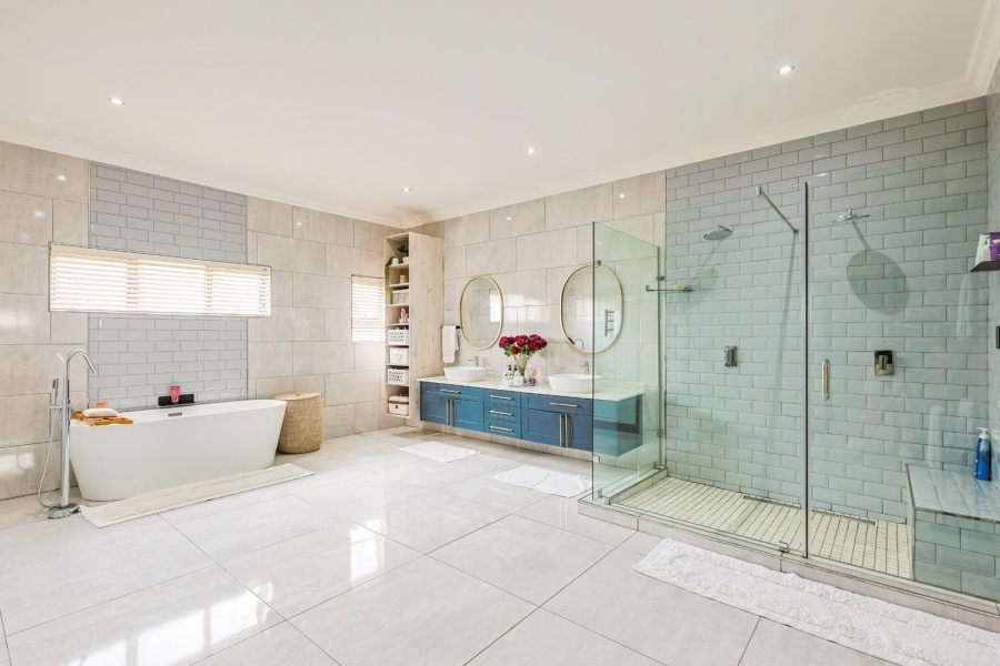 8 Bedroom Property for Sale in Mooikloof Gauteng