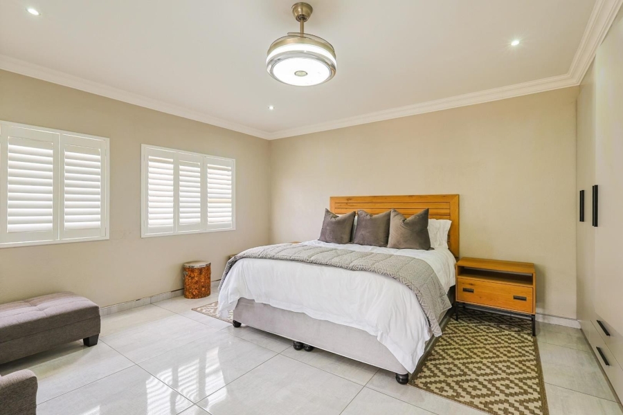 8 Bedroom Property for Sale in Mooikloof Gauteng