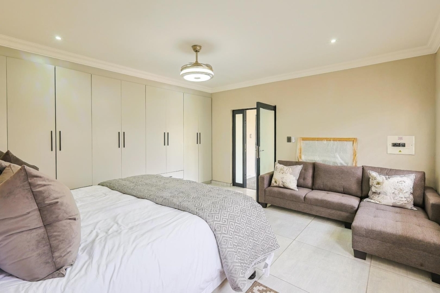 8 Bedroom Property for Sale in Mooikloof Gauteng