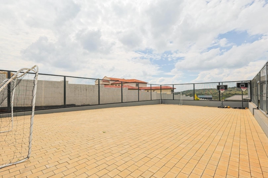 8 Bedroom Property for Sale in Mooikloof Gauteng