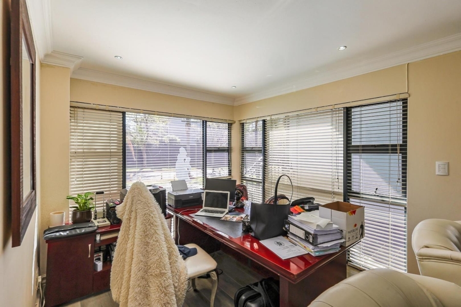 To Let 3 Bedroom Property for Rent in Silverwoods Country Estate Gauteng