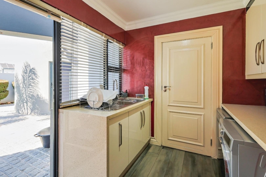 To Let 3 Bedroom Property for Rent in Silverwoods Country Estate Gauteng