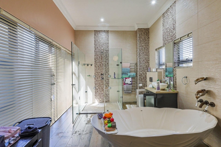 To Let 3 Bedroom Property for Rent in Silverwoods Country Estate Gauteng