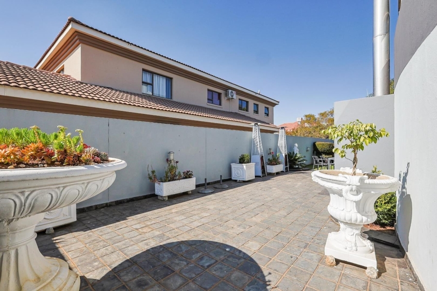 To Let 3 Bedroom Property for Rent in Silverwoods Country Estate Gauteng