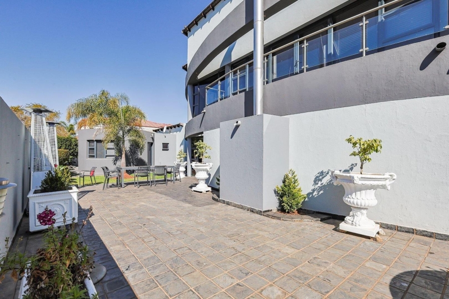 To Let 3 Bedroom Property for Rent in Silverwoods Country Estate Gauteng