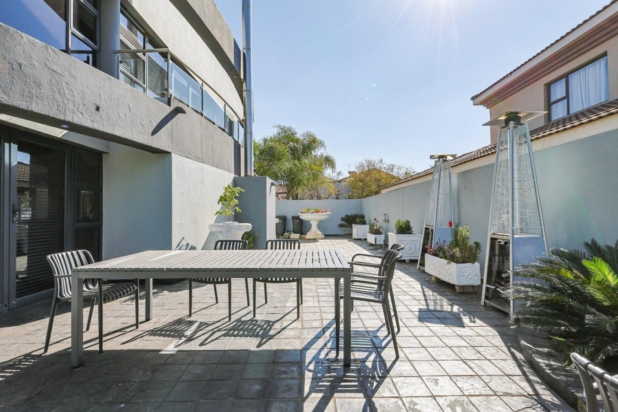 To Let 3 Bedroom Property for Rent in Silverwoods Country Estate Gauteng