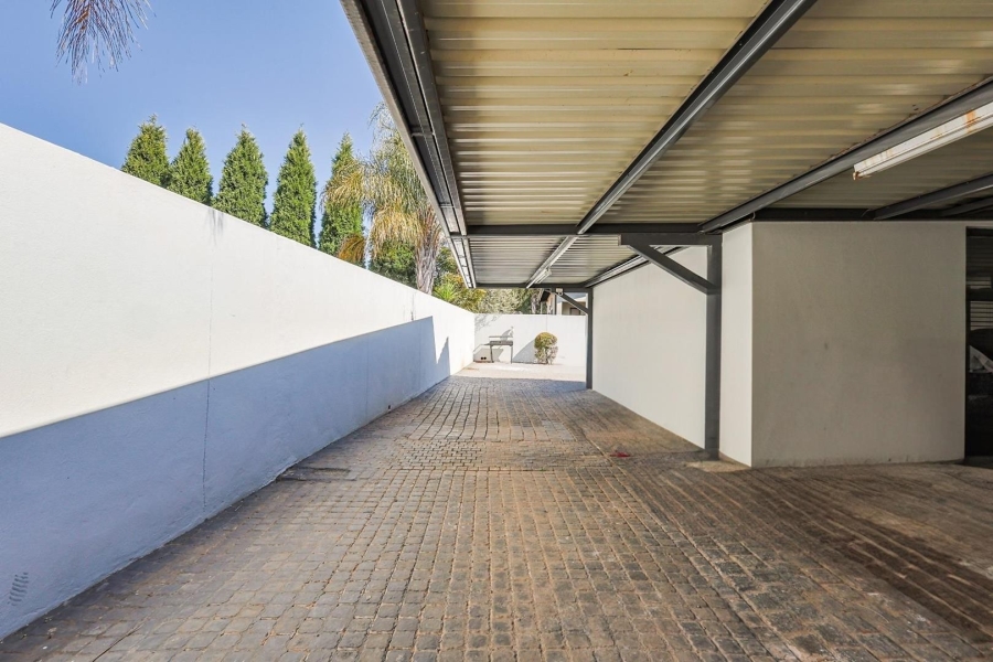 To Let 3 Bedroom Property for Rent in Silverwoods Country Estate Gauteng