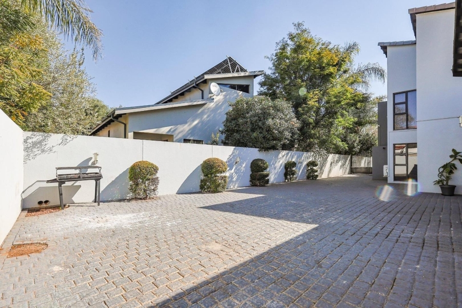 To Let 3 Bedroom Property for Rent in Silverwoods Country Estate Gauteng
