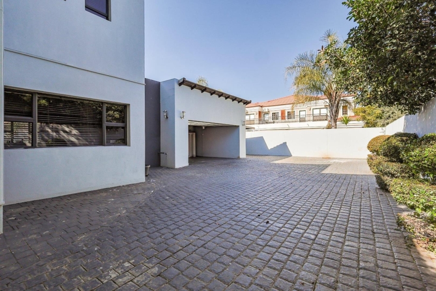 To Let 3 Bedroom Property for Rent in Silverwoods Country Estate Gauteng