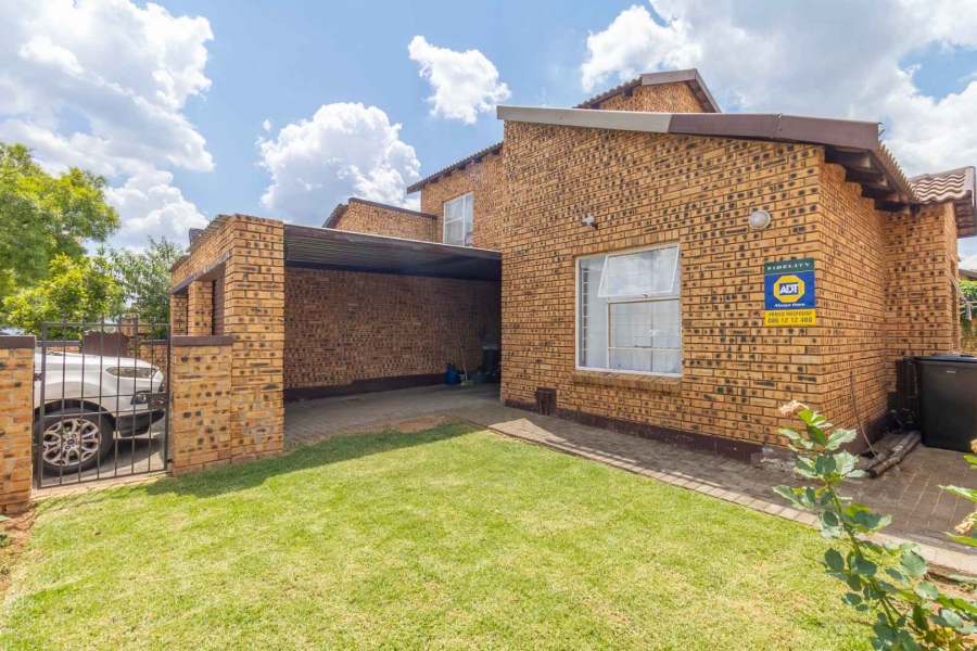 3 Bedroom Property for Sale in Honeypark Gauteng