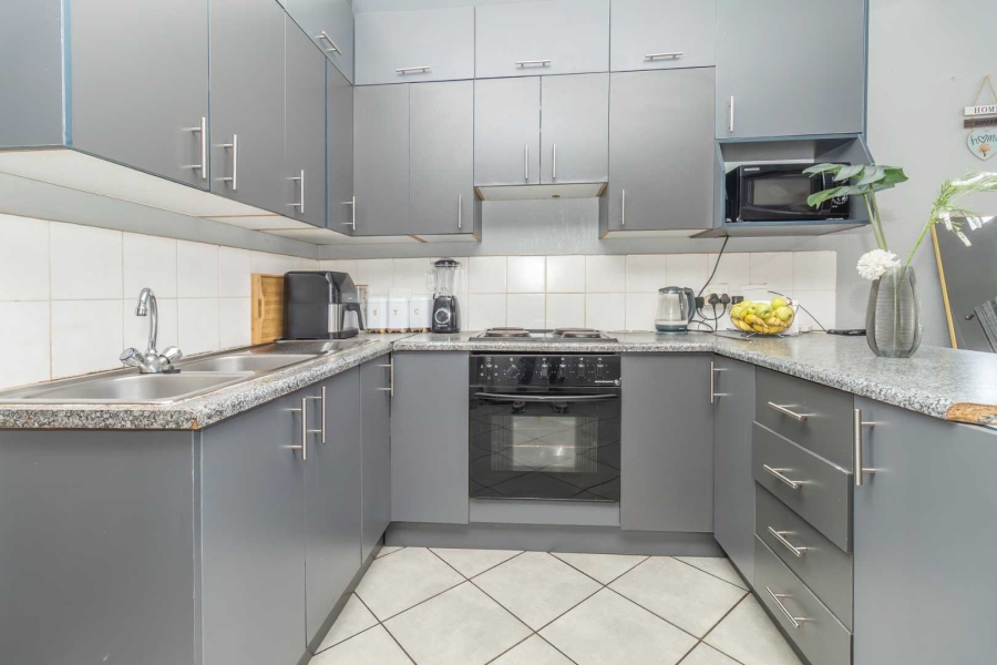 3 Bedroom Property for Sale in Honeypark Gauteng