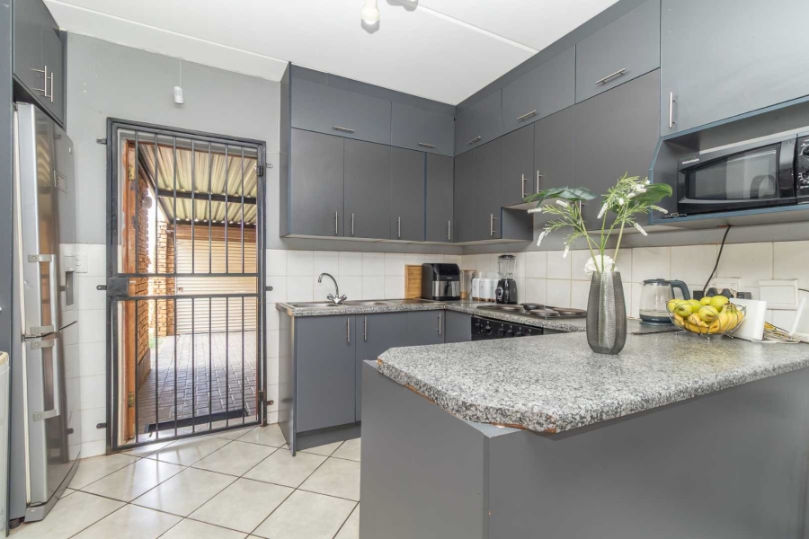 3 Bedroom Property for Sale in Honeypark Gauteng