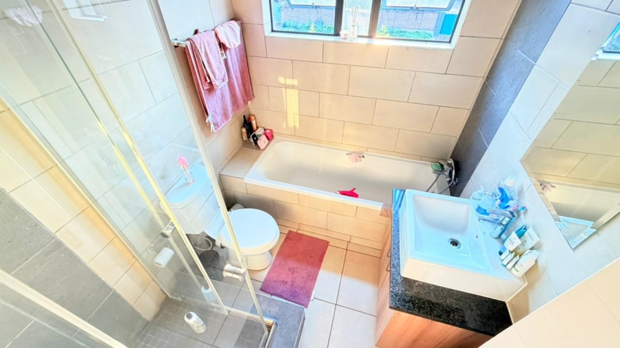 To Let 2 Bedroom Property for Rent in Edenburg Gauteng