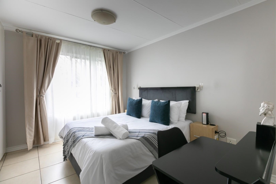 To Let 2 Bedroom Property for Rent in Sandown Gauteng