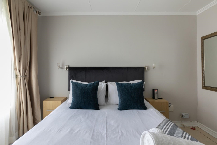 To Let 2 Bedroom Property for Rent in Sandown Gauteng