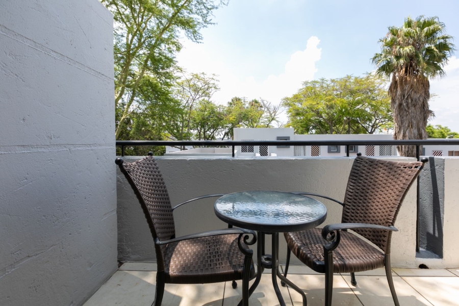 To Let 2 Bedroom Property for Rent in Sandown Gauteng