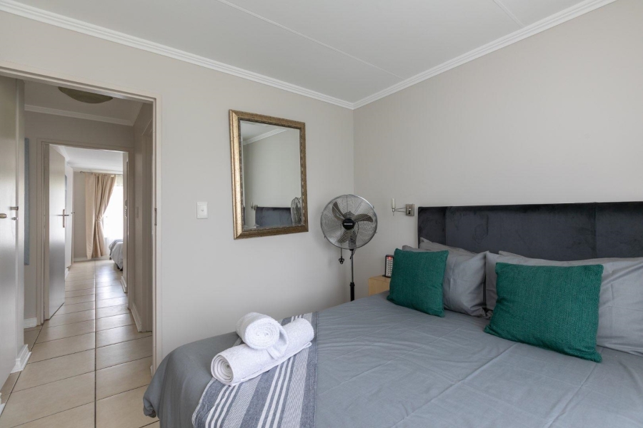 To Let 2 Bedroom Property for Rent in Sandown Gauteng