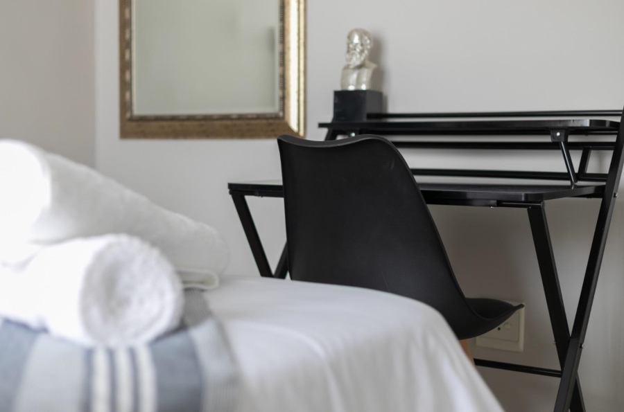 To Let 2 Bedroom Property for Rent in Sandown Gauteng