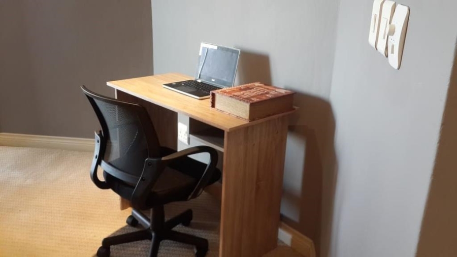 To Let 1 Bedroom Property for Rent in Sandown Gauteng