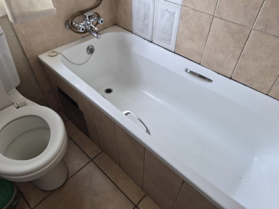 2 Bedroom Property for Sale in Klippoortjie A H Gauteng