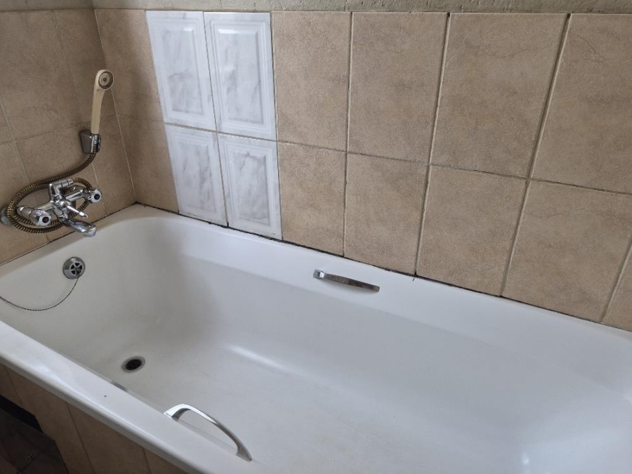 2 Bedroom Property for Sale in Klippoortjie A H Gauteng