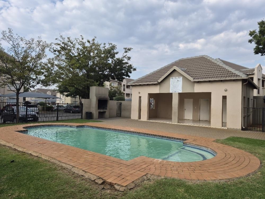 2 Bedroom Property for Sale in Klippoortjie A H Gauteng