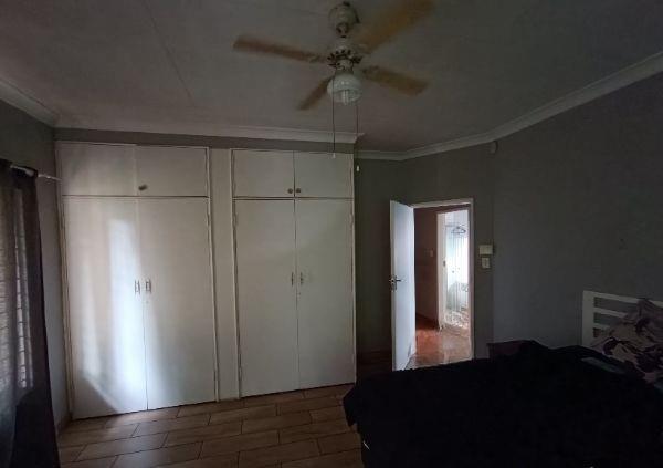 7 Bedroom Property for Sale in Valhalla Gauteng