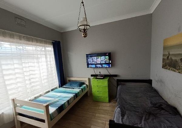 7 Bedroom Property for Sale in Valhalla Gauteng