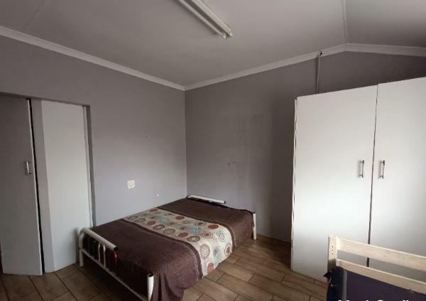 7 Bedroom Property for Sale in Valhalla Gauteng